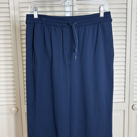 Lululemon Straight-Leg Mid-Rise Pant Luxtreme Regular Small - Picture 7 of 16